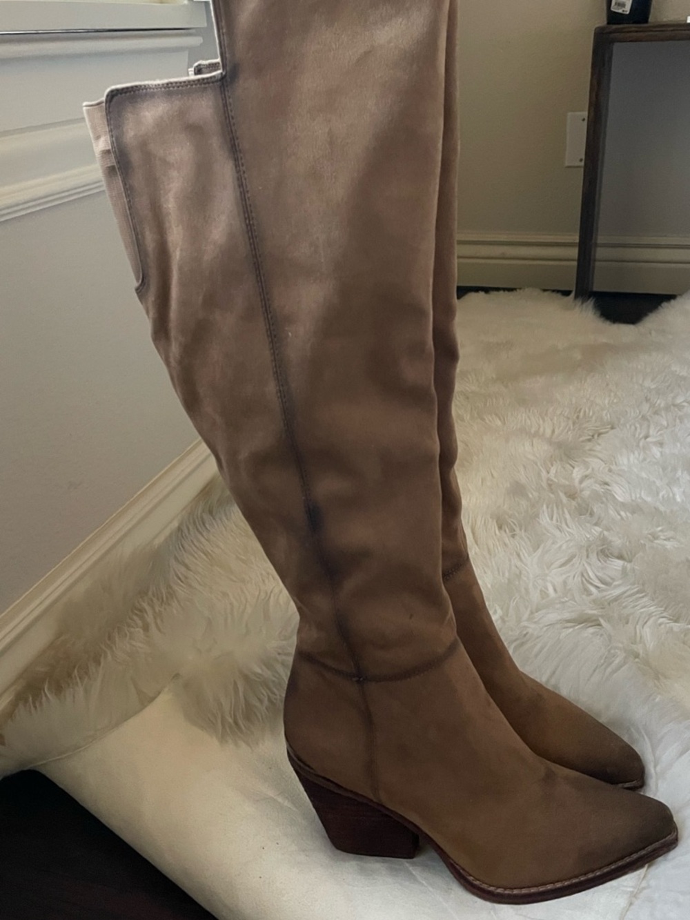 BNWOT Zodiac knee high brown suede women’s cowboy western style boots